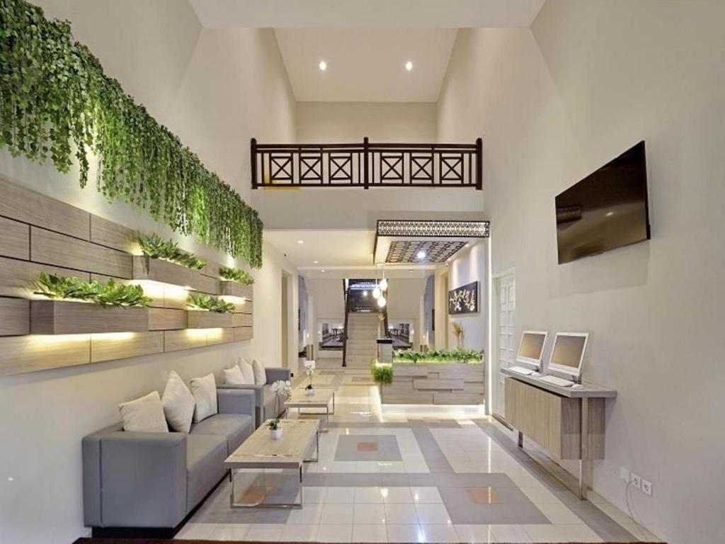 Whiz Prime Hotel Darmo Harapan 泗水 外观 照片