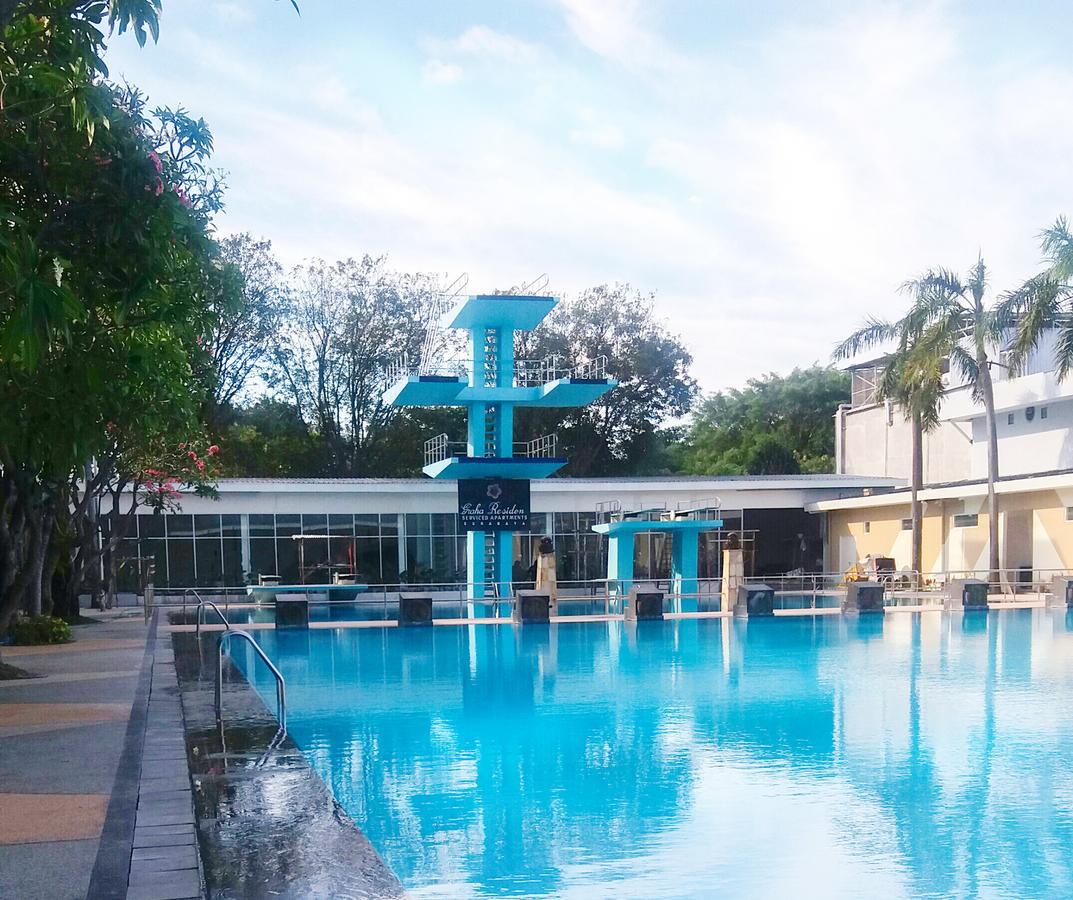 Whiz Prime Hotel Darmo Harapan 泗水 外观 照片